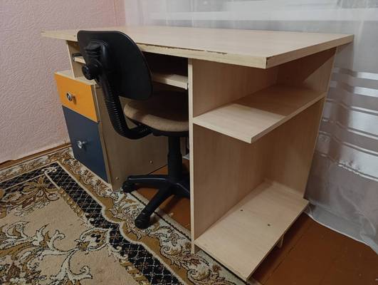 Компьютерный стол+стул(самовывоз)